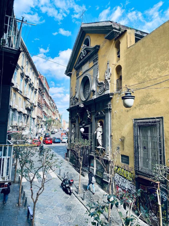 Miluar - Centro Storico - Lungo La Via Della Musica Bed & Breakfast Naples Luaran gambar